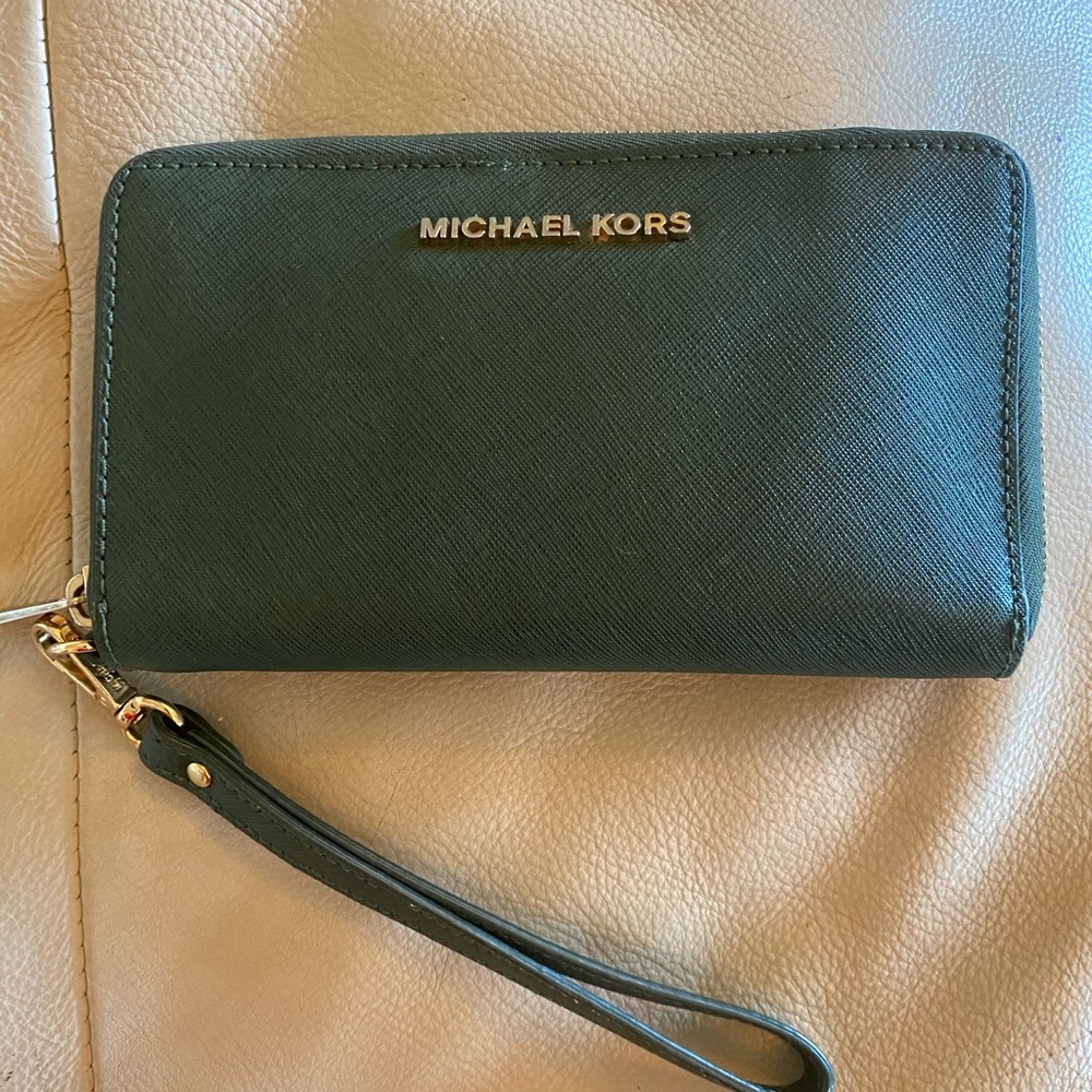 Michael Kors large wristlet wallet